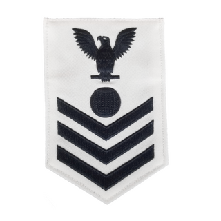 NAVY Men's E4-E6 Rating Badge: Electrician's Mate - White