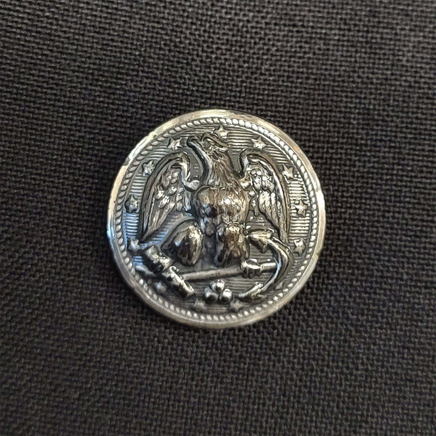 35-ligne Metal Silver Buttons with US Navy Eagle Insignia