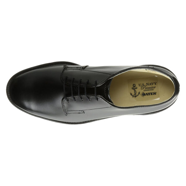 Men's Dress Oxfords Black Leather - Bates Premier 1208. Male Black Leather Dress Shoes in lace-up style with round toe & full-grain smooth leather upper. Bates 01208 U.S. Navy Premier Oxford is a traditional leather oxford featuring a premium cowhide leather lining and full cushion leather lined insert. Unique to this style is the leather soles featuring a Vibram® rubber heel.  Made in the USA.