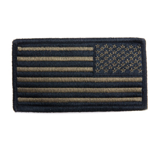 US NAVY Type III Embroidered Shoulder Patch - Reverse Field American Flag. Worn on left sleeve shoulder pocket of Type 3 NWU Woodland blouse. Features velcro hook & loop backing.  - USN Certified - Measures: approx 4 x 2.2 inches - Sold individually - Made in the U.S.A. - Authentic, Official US Military Patch - Condition: Good, pre-owned/gently used unless marked as NEW.