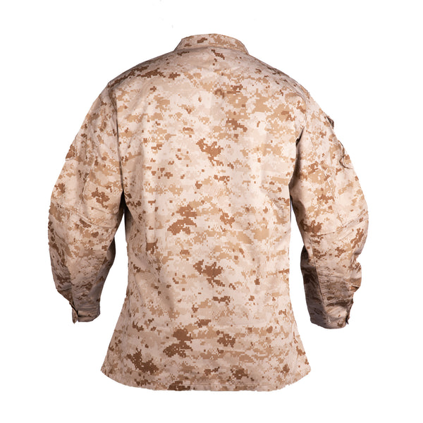 AS-IS Condition USMC MARPAT Desert Blouse . US Marine Corps Combat Utility Uniform (MCCUU) MARPAT Desert Camo Shirt. Authentic MCCUU uniform worn by the USMC in Marine Pattern tan digi-cammies. This shirt coat features open collar, 5 front concealed buttons, double-layered reinforced elbows, 2 front chest & 2 shoulder flap pockets with button and hook & loop closures. Desert MARPAT Tan Sand Digital Camouflage 50/50 Nylon Cotton Twill. Made in U.S.A. Genuine, Official Military USMC Uniform.