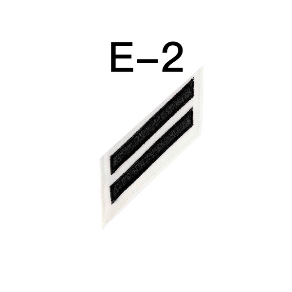 NAVY E2-E3 Combo Rating Badge: Gunners Mate - White