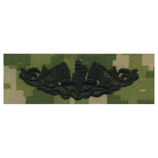 NWU Type 3 Embroidered Badge: Submarine Warfare, for wear on the Navy Working Uniform Type III Blouse. USN Certified. Woodland Digital Green Camo with USN Insignia. 50% Nylon / 50% Cotton Ripstop. Made in U.S.A.