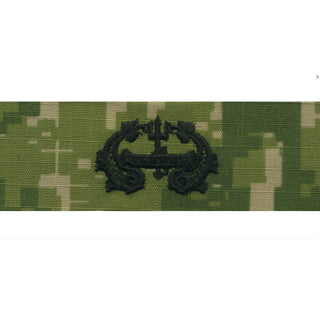 US NAVY Working Uniform Type 3 Embroidered Badge - Deep Submergence. Black embroidery on green Type III Woodland Digital Camo. Official U.S. Navy patch for the USN NWU Type III Uniform Blouse.