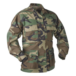 AS-IS Condition BDU Woodland Camo Coat. U.S. Military Battle Dress Uniform Coat in Green Woodland Camouflage. Official, Military issue Combat pattern camouflage hot weather blouse. Originally worn by the U.S. Army, Navy, USMC Marine Corps, and Air Force. This shirt is paired with the Woodland Camo pants. Full button front, 4 front button-flap pockets, and button tab cinch cuffs. Original US m81 Woodland camouflage (circa 1981-2012). Nylon/Cotton Ripstop. Made in U.S.A. Genuine, Official US Military Uniform.