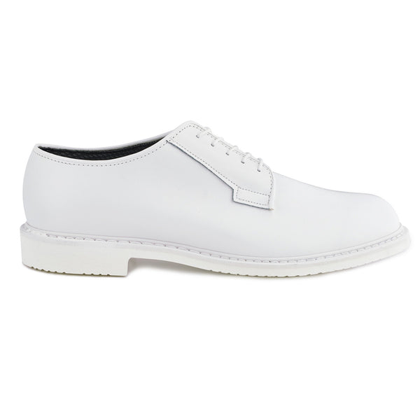 Men's White Leather Upper Oxford Shoes. Lightweight leather upper with a breathable lining. These low quarter lace-up oxfords feature a soft toe with a cushioned, removable insert for extra comfort.  - Brand: Bates Lites - Style# 00131 - Upper: Full-Grain 100% Leather - Sole: Synthetic sole, heel approx 1.25" high - Navy approved wear with Dress White and Summer White Uniforms for E7-O10. - Made in the USA - Condition: Good, pre-owned/gently used unless marked as NEW.