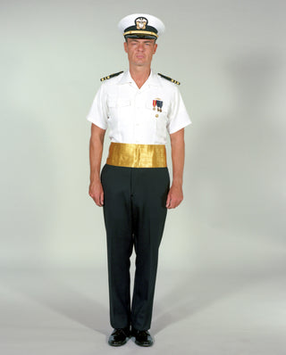 Male Gold Cummerbund with back velcro closure. Cummerbund with wraparound, 5-pleat style for Navy wear with Tropical Dinner Dress Uniforms for Naval Chief Petty Officers & Officers (E7-O10). Wear with pleats facing up, around the waist overlapping the skirt/trouser top at least 1 inch.